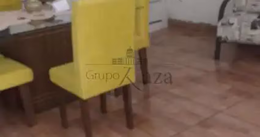 Casa com 2 quartos à venda na Rua Vicente de Paula Oliveira, 135245, Residencial Armando Moreira Righi, São José dos Campos