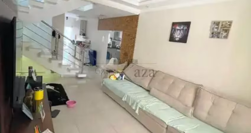 Oportunidade - casa sobrado - residencial de ville - 3 dormitórios - 180m² - estuda permuta.
