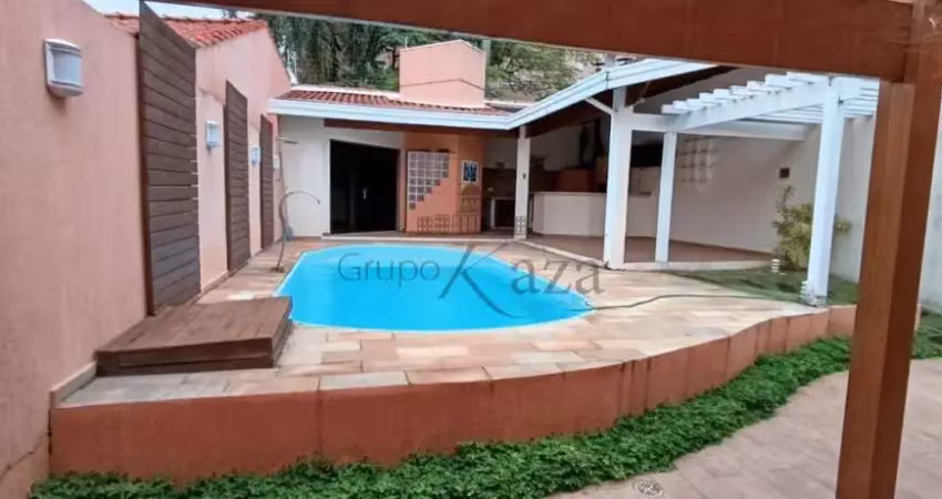 Oportunidade - casa em condomínio - condomínio santa tereza - são joão - jacareí - 4 dormitórios - 184m².