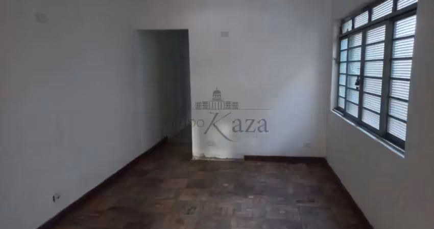 Casa com 1 quarto para alugar na Rua Capitão João José de Macedo, Parte de baixo, Centro, Jacareí
