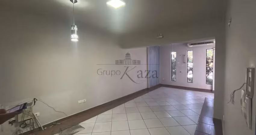 Oportunidade - casa comercial - centro - jacareí - 3 dormitórios - 109,14m².