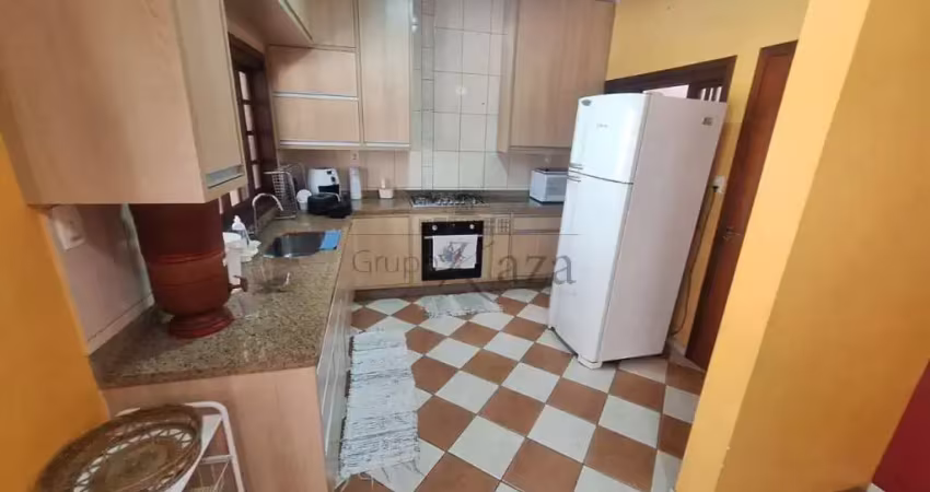 Oportunidade - casa sobrado - vila branca - jacareí - 3 dormitórios - 203m².