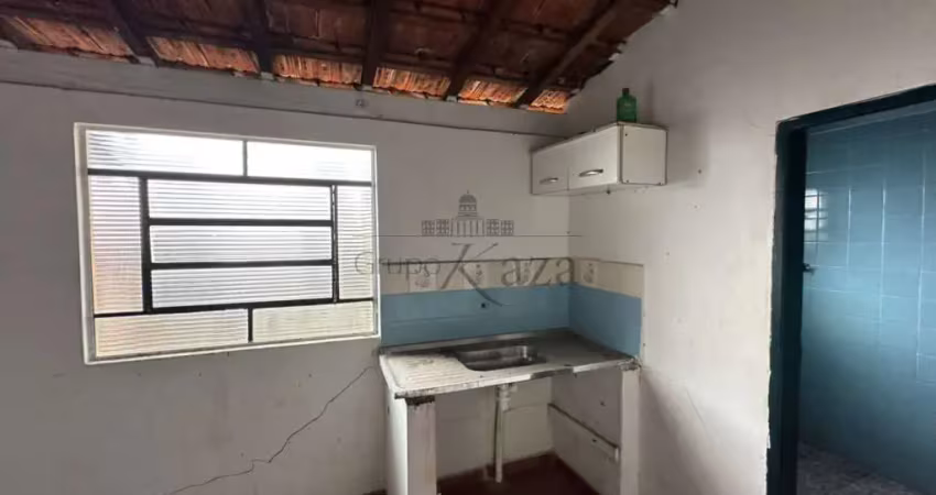 Oportunidade - terreno com três casas - jardim das indústrias - jacareí - 260m².