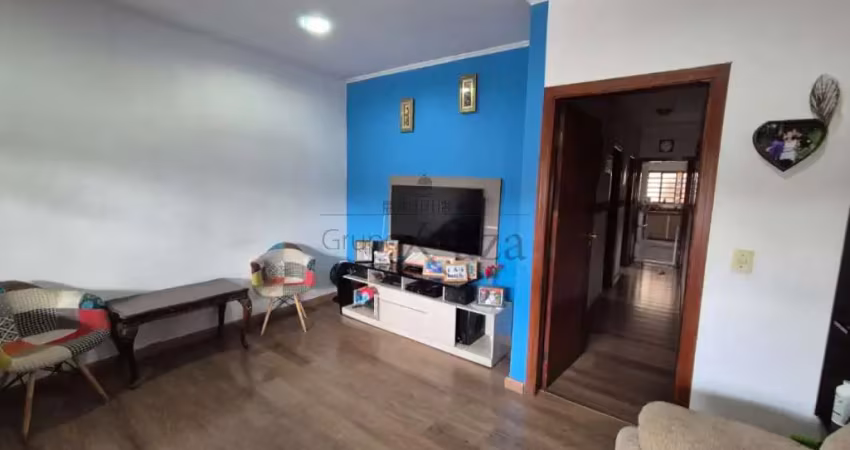 Oportunidade - casa térrea - jardim emília - jacareí - 3 dormitórios - 208m² - estuda permuta.