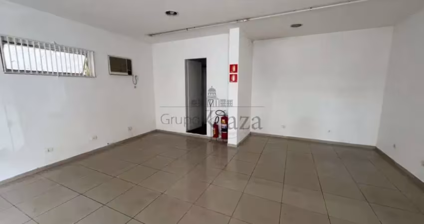 Casa comercial para alugar na Rua Canário, Loja 03, 562781, Moema, São Paulo