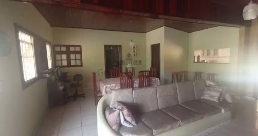 Casa em condomínio -  residencial village alpino - bairro dos freitas - 4 dormitórios - 389m².