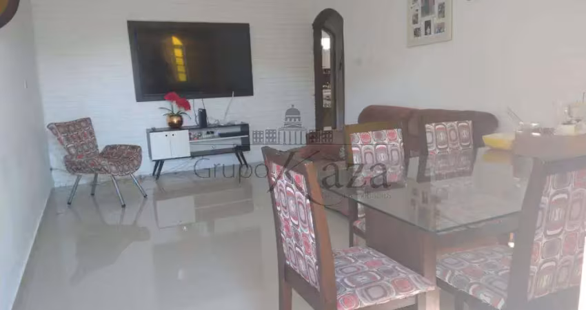Casa com 2 quartos à venda na Rua Nanuque, Bosque dos Eucaliptos, São José dos Campos