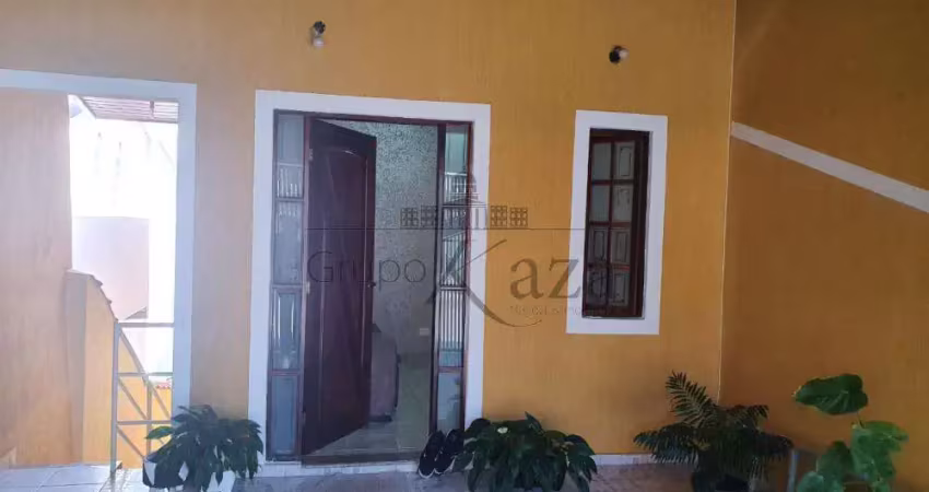Casa com 3 quartos à venda na Rua Garça, Bosque dos Eucaliptos, São José dos Campos