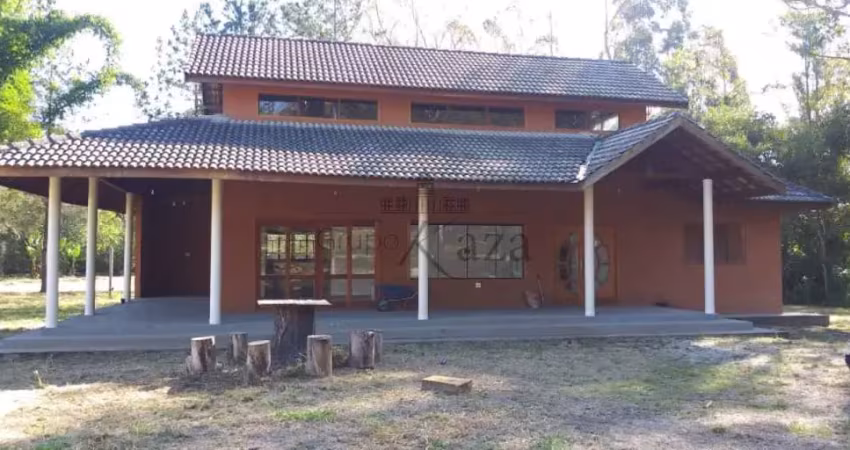 Oportunidade - casa condomínio - torrão de ouro - residencial recanto dos pinheirais - 2 dormitórios - 200m² - aceita permuta.