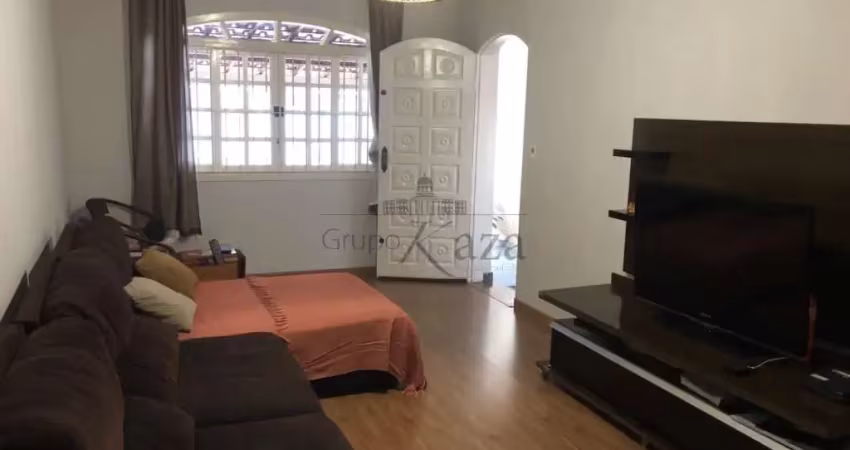 Oportunidade - casa sobrado - parque residencial flamboyant - 3 dormitórios - 125m².