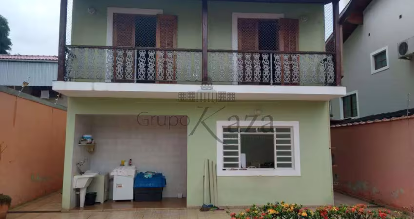 Casa com 3 quartos à venda na Rua Groelândia, Jardim América, São José dos Campos