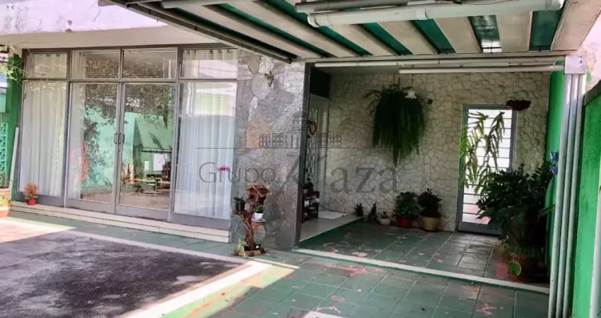 Casa com 4 quartos à venda na Rua Cisne, Jardim Satélite, São José dos Campos