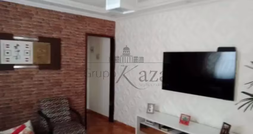 Casa com 2 quartos à venda na Rua Rogério Monteiro, Jardim Torrão de Ouro, São José dos Campos