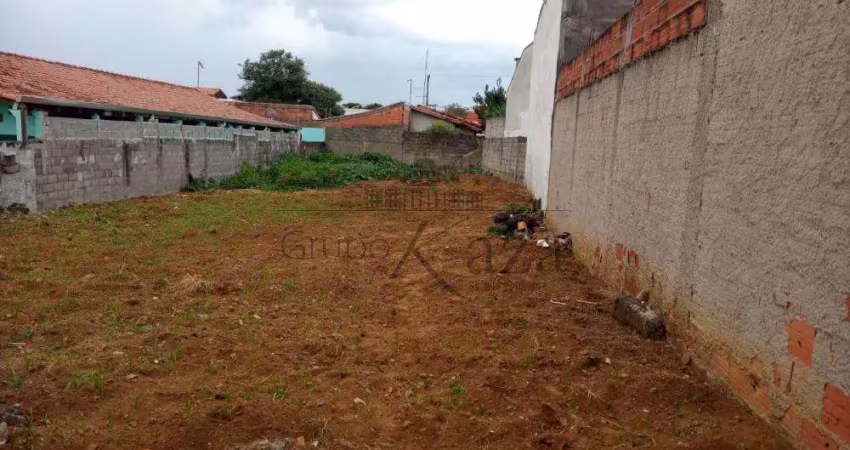 Terreno à venda na Avenida Napoleão Bonaparte, Jardim Colonial, São José dos Campos