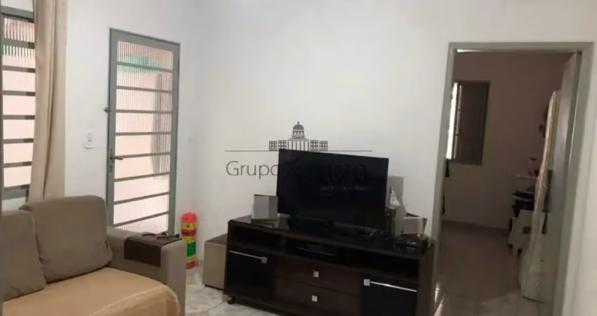Casa com 2 quartos à venda na Rua das Hortencias, Jardim Motorama, São José dos Campos