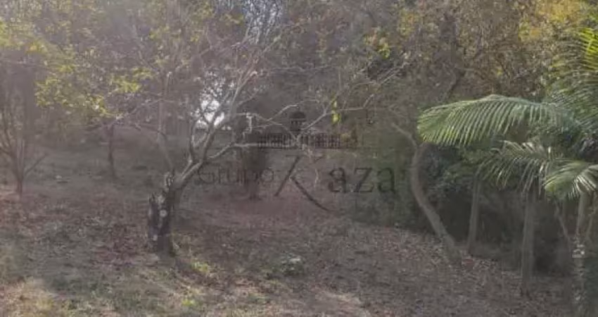 Fazenda à venda na Avenida Londrina, Bom Retiro, São José dos Campos