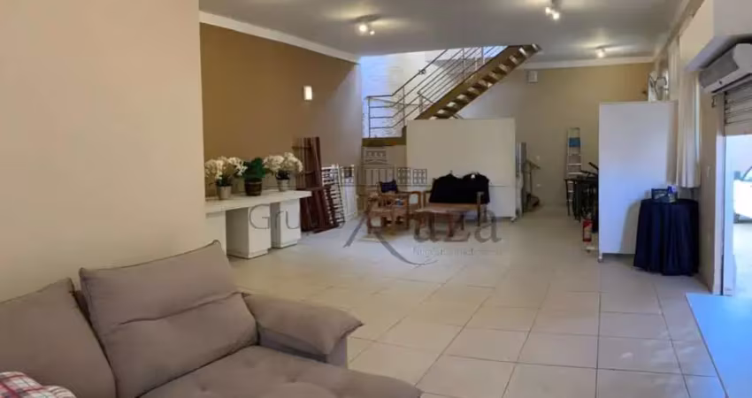 Casa comercial à venda na Rua Gisele Martins, Comercio, Cidade Morumbi, São José dos Campos