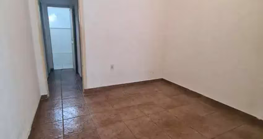 Casa de 2 quartos térrea área aérea livre  de travessa