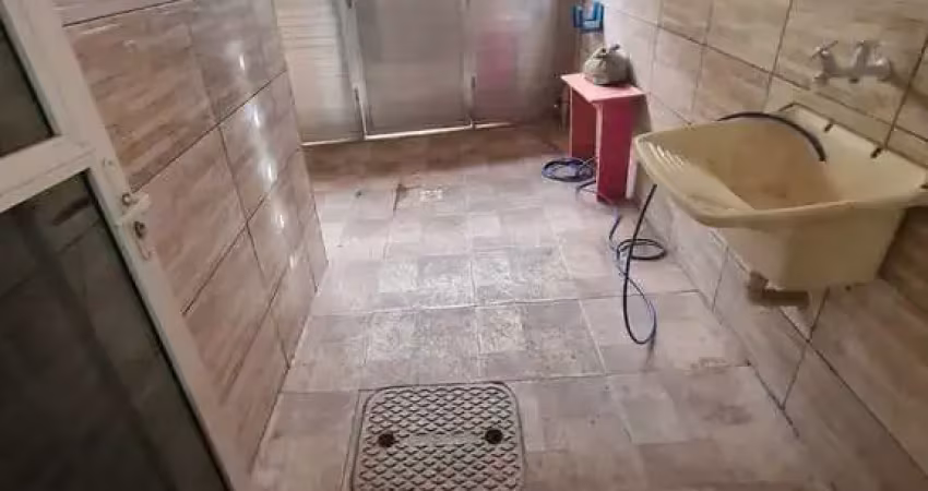 Casa com 2 quartos à venda na Rua Maria Conceição, 126, Centro, Nilópolis