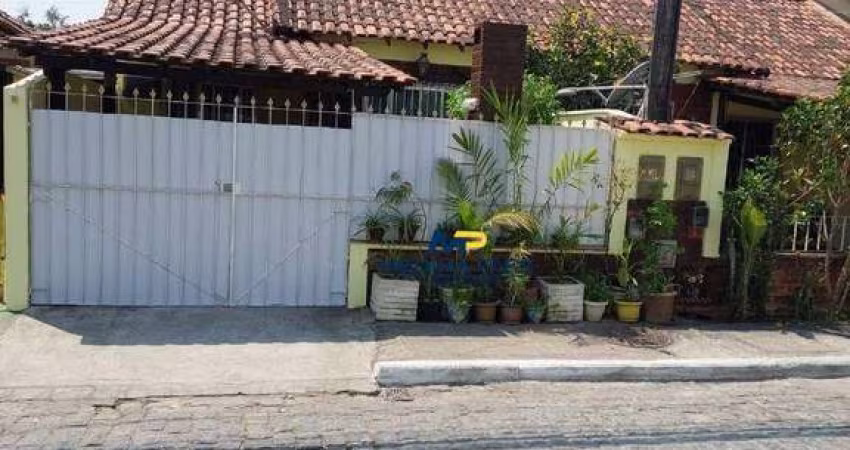 Casa com 3 dormitórios à venda por R$ 295.000,00 - Galo Branco - São Gonçalo/RJ