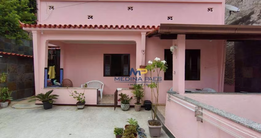 Casa com 3 dormitórios à venda, 69 m² por R$ 270.000 - Colubandê - São Gonçalo/RJ