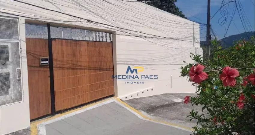 Casa com 2 dormitórios à venda, 60 m² por R$ 285.000,00 - Atalaia - Niterói/RJ