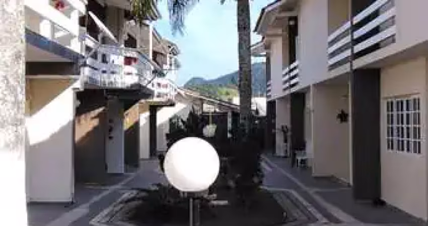 Casa à venda na Rua Tatsuo Matsumoto, Capricórnio II, Caraguatatuba