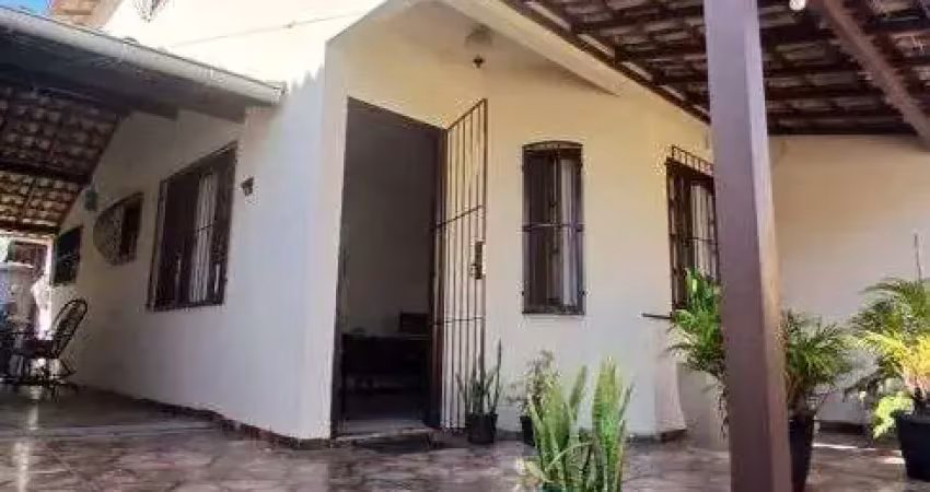 Casa com 2 quartos à venda na Rua Piauí, 74, Extensão do Bosque, Rio das Ostras