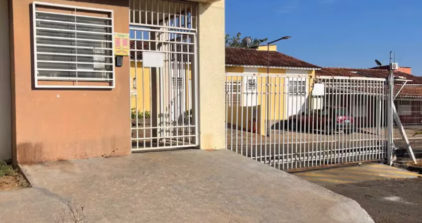 Casa totalmente reformada de 117m2 com entrada de apenas r$ 2.000,00, com porcelanato e revestimentos, quintal e garagem amplos
