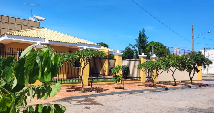 Casa com 3 quartos à venda na Avenida Ipiranga, 130, Cidade Alta, Cuiabá