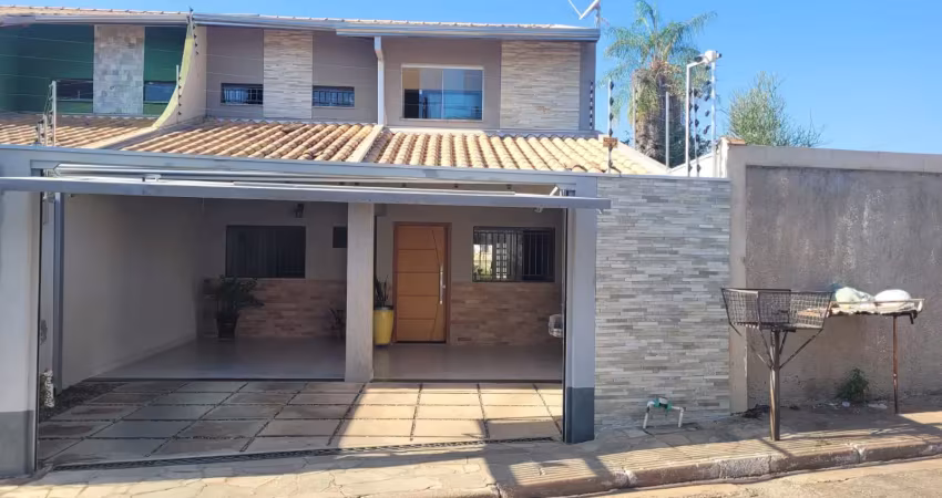 Casa com 3 quartos à venda na Rua Amaral Moreira, 116, Areão, Cuiabá