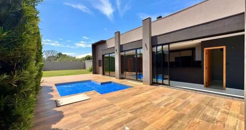 Casa térrea semi nova no bairro vila jacy 3 suítes, energia solar, piscina aquecida e planejados!