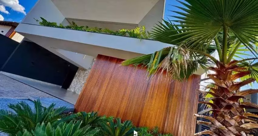 Casa térrea no alphaville 4 com 3 suítes sendo a master com closet- energia solar- piscina aquecida
