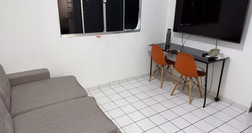 Apartamento em excelente estado, com 3 quartos, uma suíte, vaga 1 carro.
