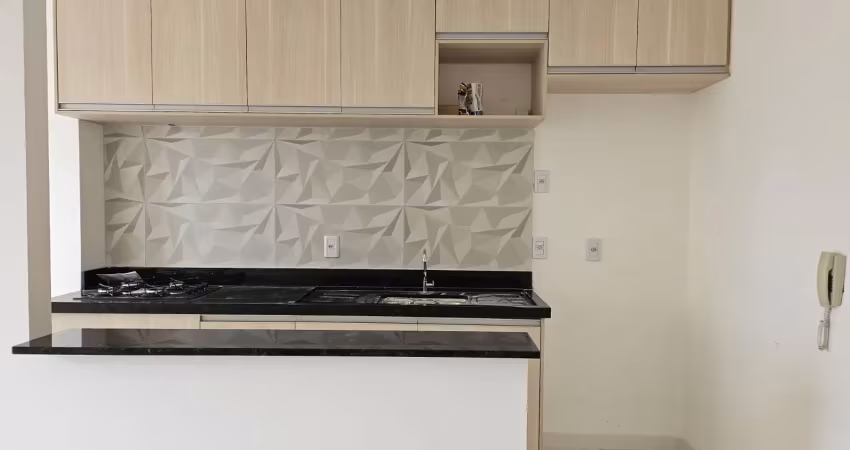 Apartamento 2 dormitórios, andar alto, cozinha e banheiro planejado.