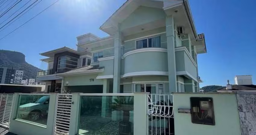 Casa para alugar no bairro Pedra Branca - Palhoça/SC