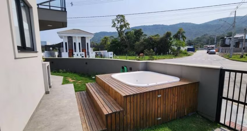 Casa Alvenaria na Forquilhinhas - São José
