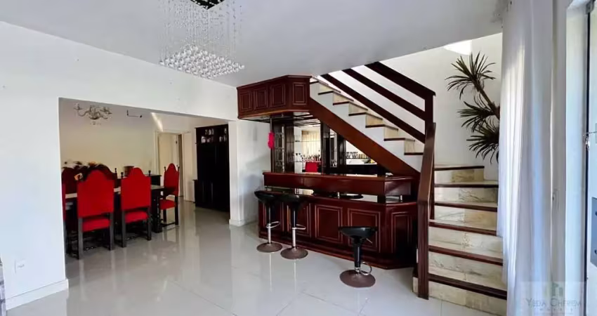 Casa à Venda no Bom Abrigo, 260 m², 3 Dormitórios, 3 Salas, Edícula - Florianópolis - SC