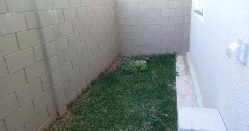 Apto Terreo com Quintal no Palacio Imperial
