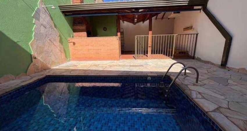 Casa com piscina na Nova Ribeirania