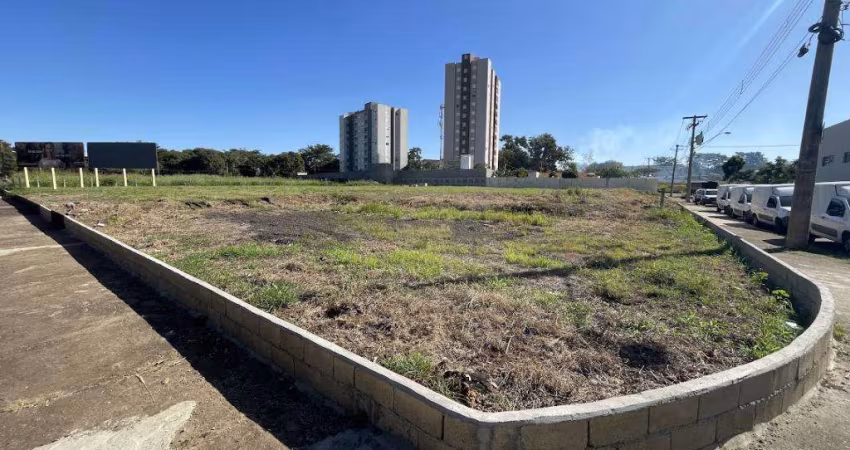 Terreno com 1700 m2 na Via Norte
