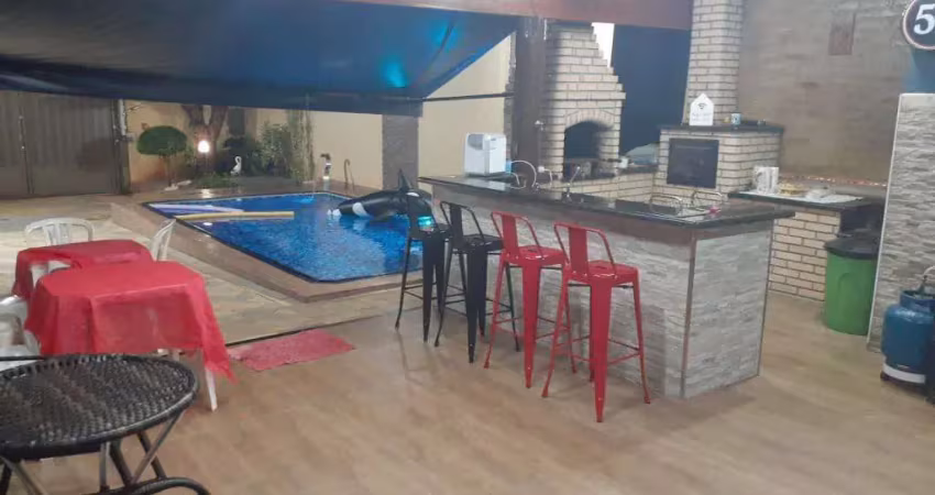 Casa com area gourmet na Vila Virginia
