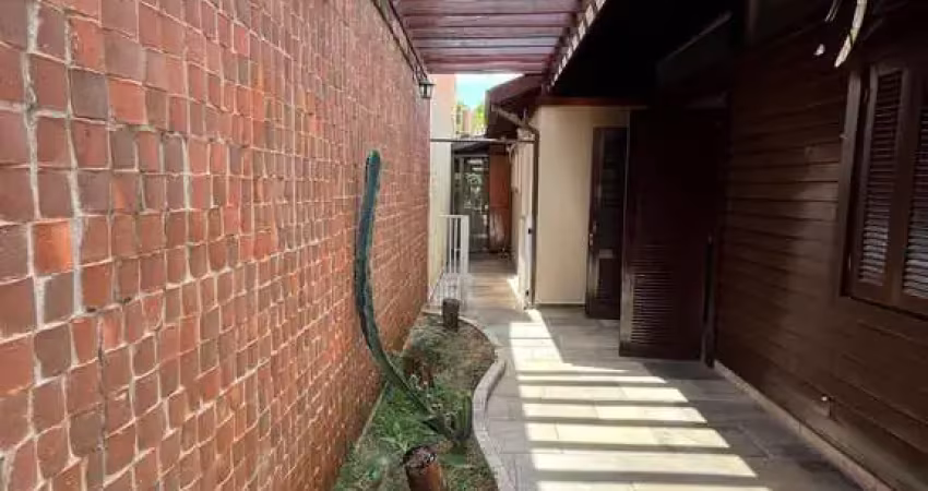 Casa ampla no Cond Vila D Italia