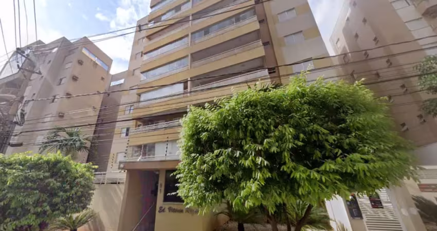 Apto com moveis planejados no Ed Vitoria Regia