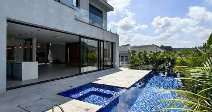 Casa moderna com 3 suítes, piscina de borda infinita e vista privilegiada em condomínio de luxo no tamboré