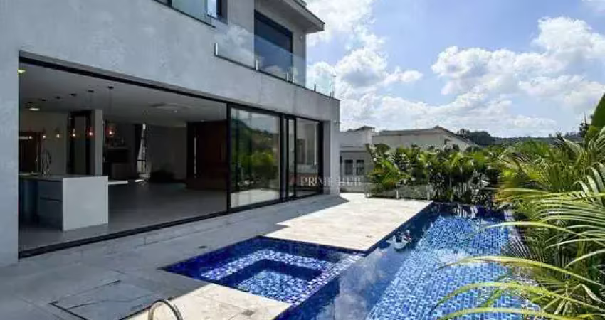 Casa moderna com 3 suítes, piscina de borda infinita e vista privilegiada em condomínio de luxo no tamboré