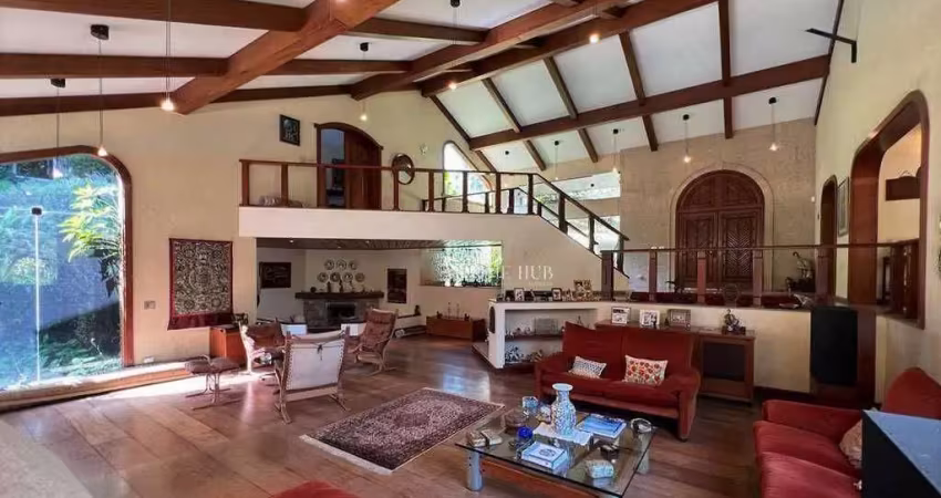 Casa contemporânea integrada em localização privilegiada