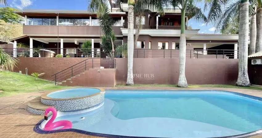 Residência moderna com vista para área verde e espaço gourmet completo