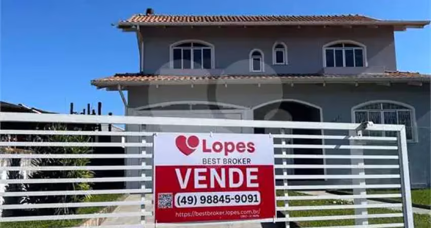 Casa com 4 quartos à venda na Primeiro De Maio, Coral, Lages