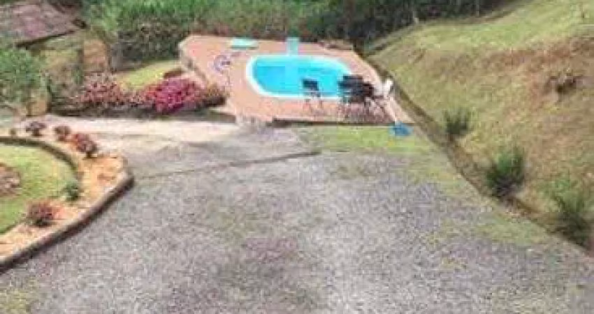 Maravilhoso sítio c/bela casa380m2,4dorm,sendo 1 suítec/hidro,estudo permuta na praia